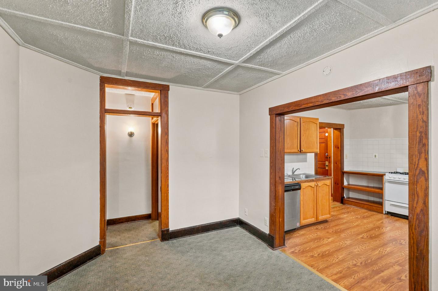 517 Montgomery St Property Photo 10
