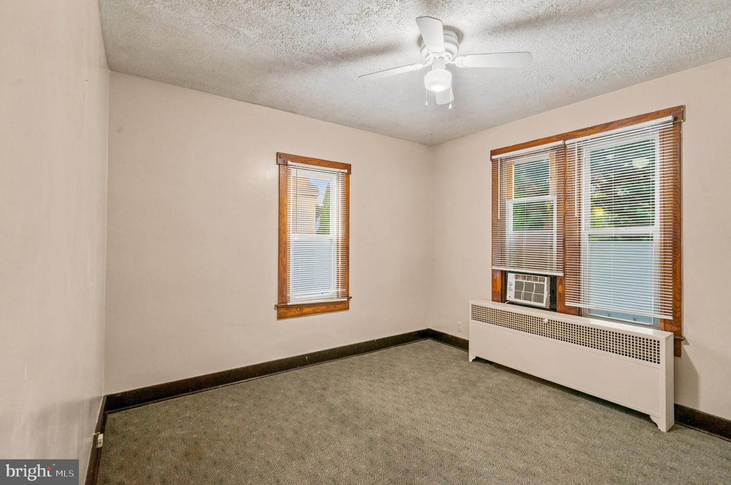 517 Montgomery St Property Photo 11