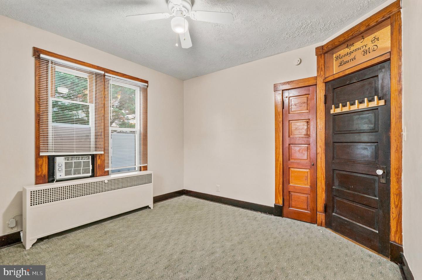 517 Montgomery St Property Photo 12