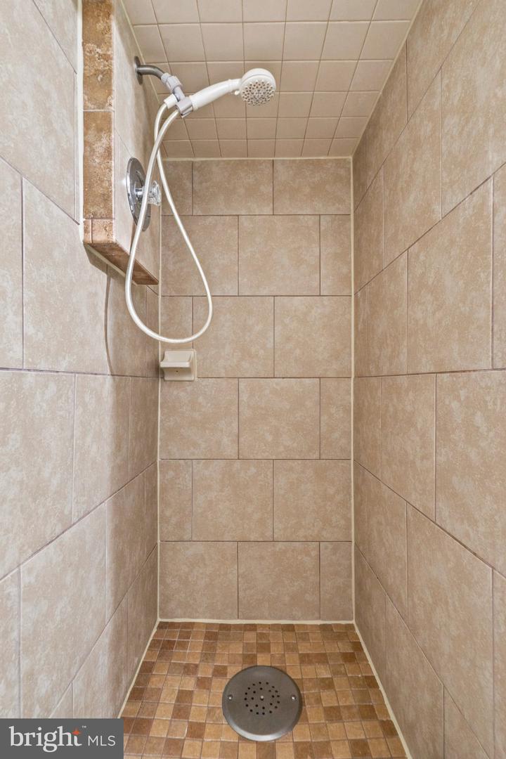 517 Montgomery St Property Photo 22
