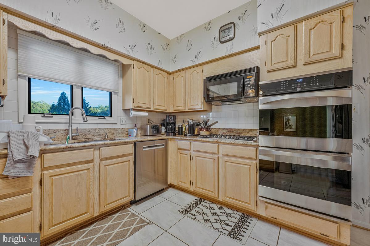 10306 Clearwater Ct Property Photo 13