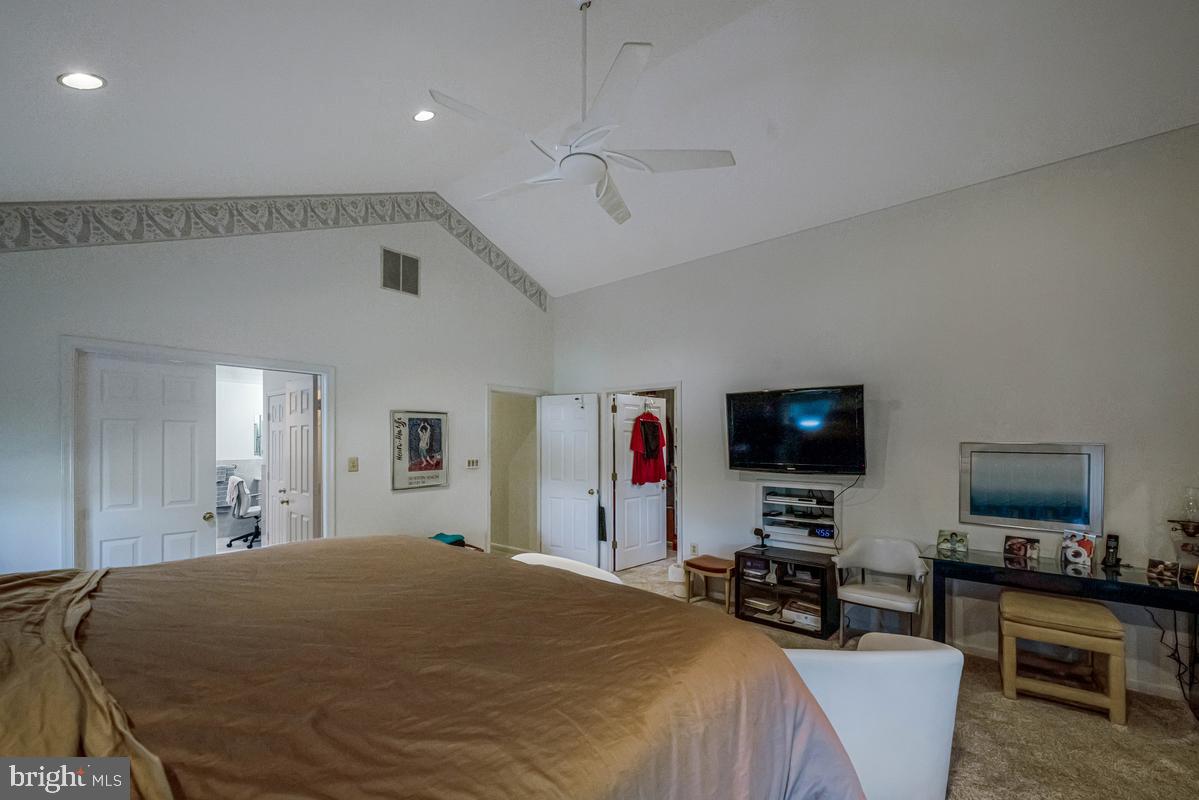 10306 Clearwater Ct Property Photo 25