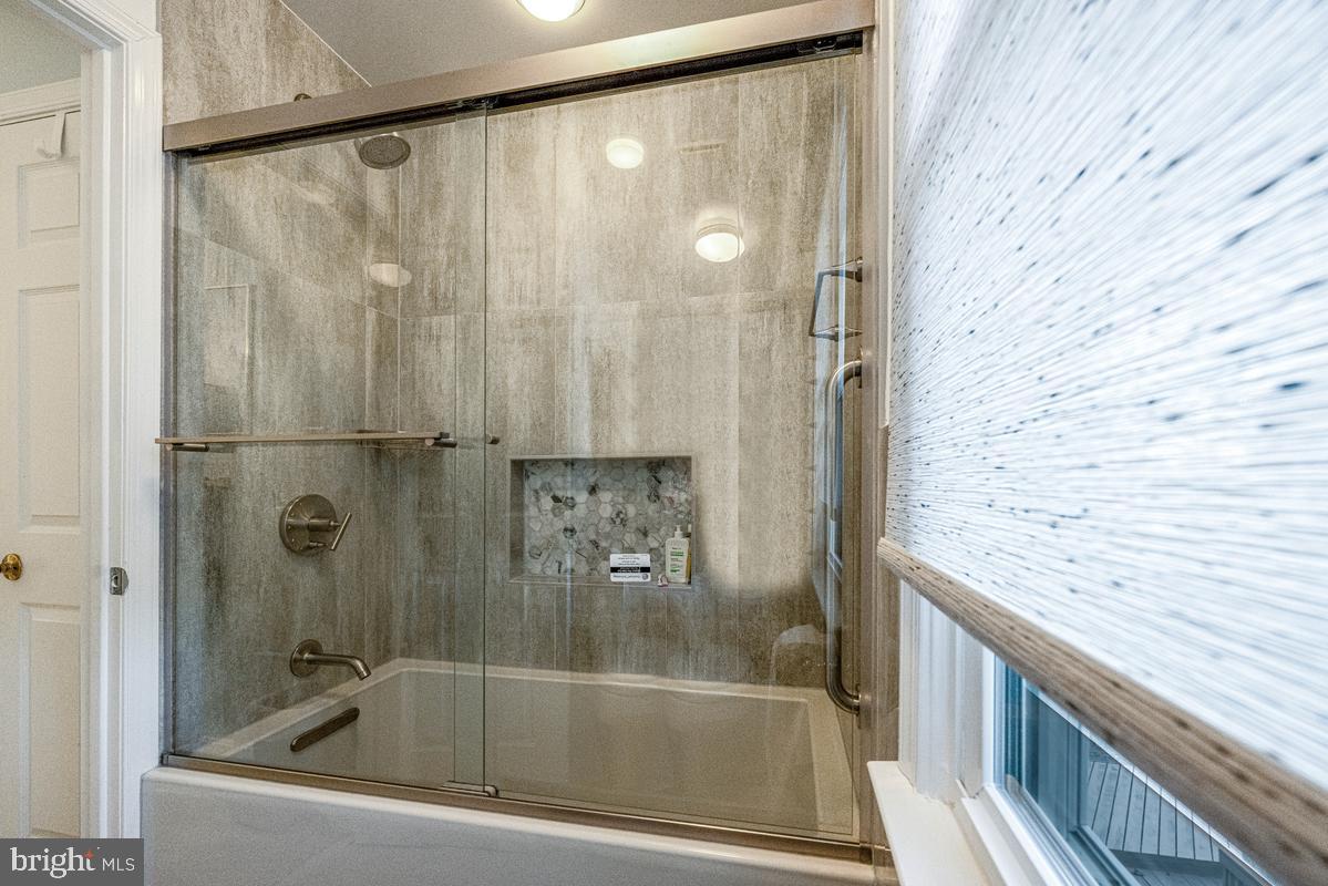 10306 Clearwater Ct Property Photo 36