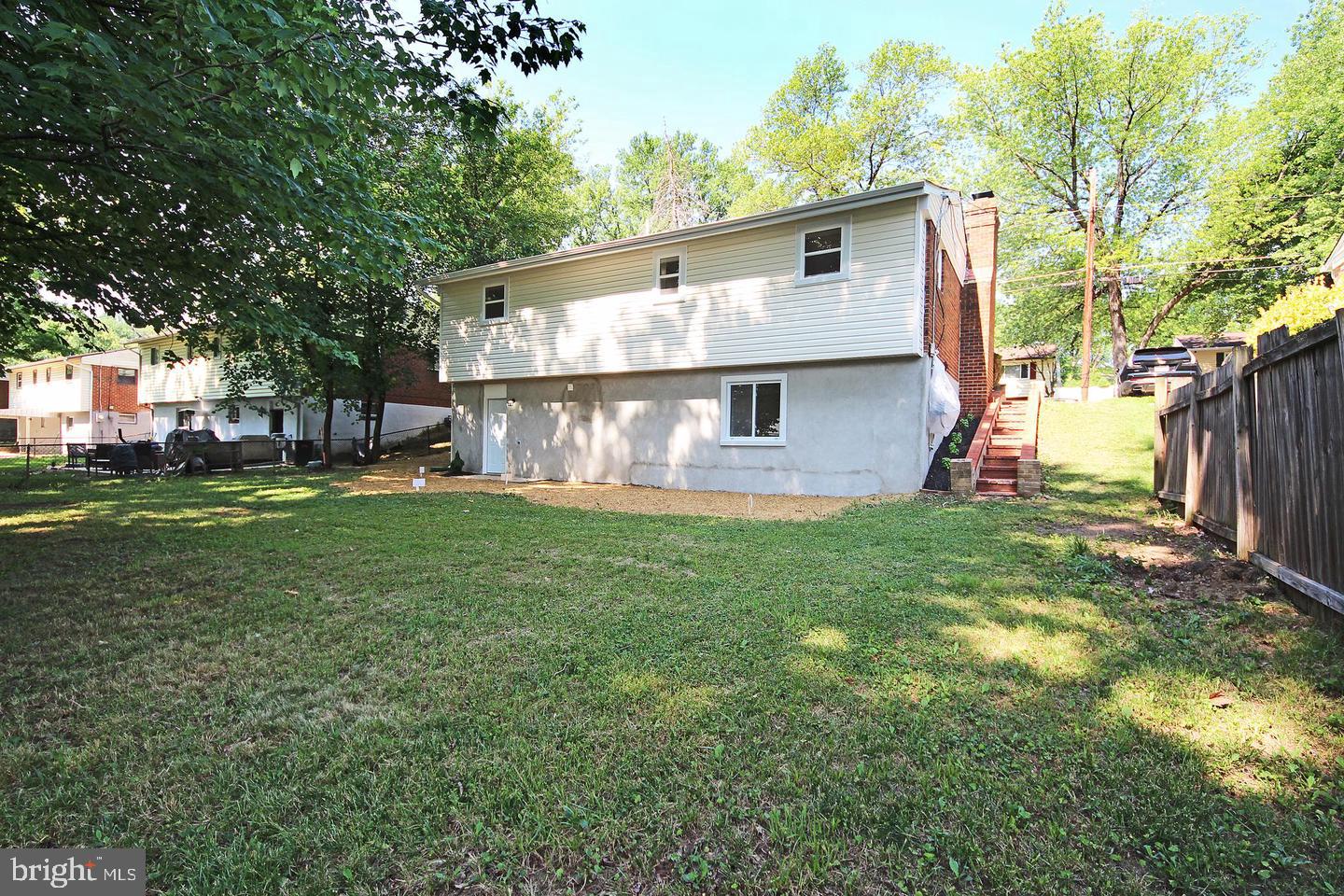 1312 Woodlark Drive Property Photo 4