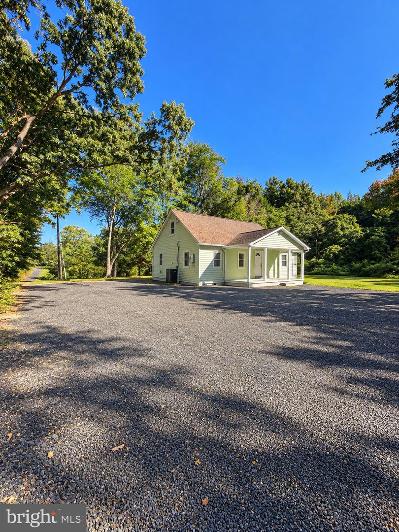 16905 Eagle Harbor Rd Property Photo 1