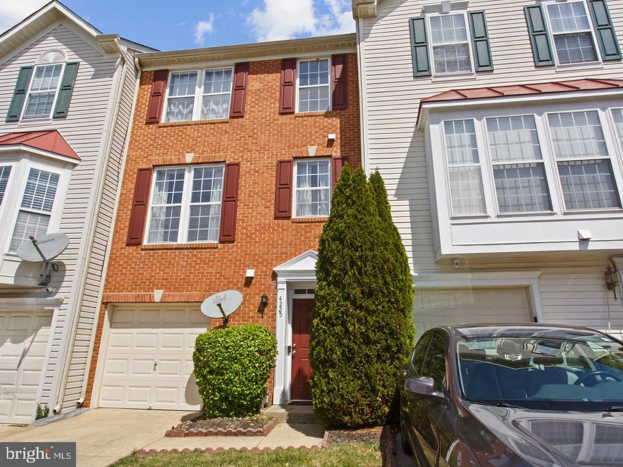 4225 LAVENDER LN Property Photo 1