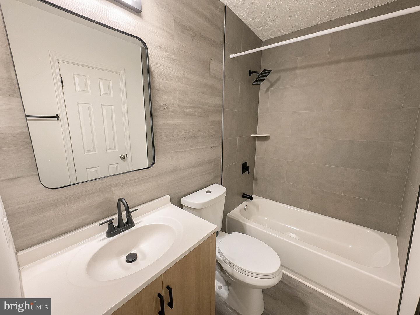 7435 Shady Glen Ter Property Photo 44