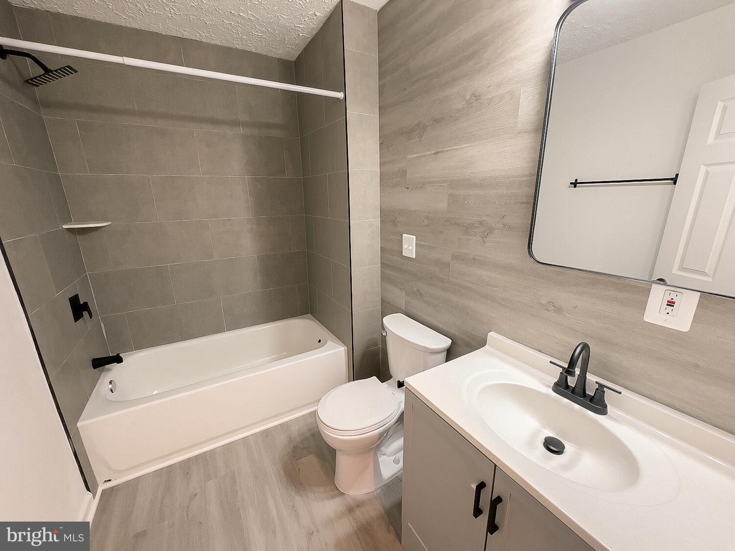 7435 Shady Glen Ter Property Photo 45