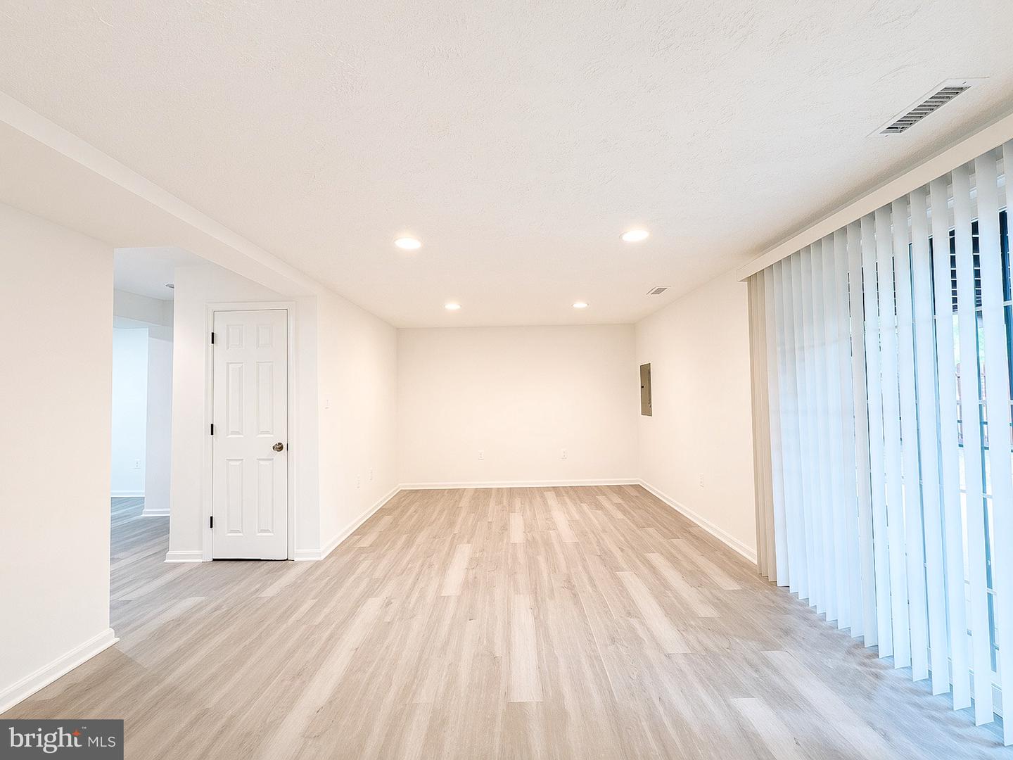 7435 Shady Glen Ter Property Photo 47