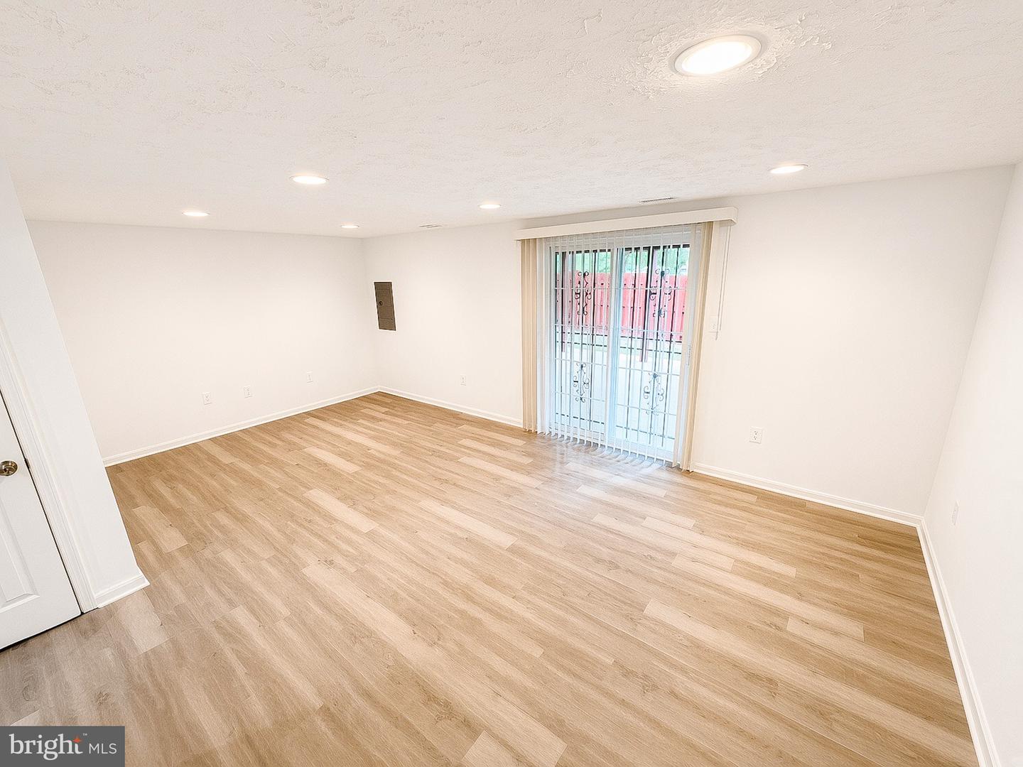 7435 Shady Glen Ter Property Photo 49
