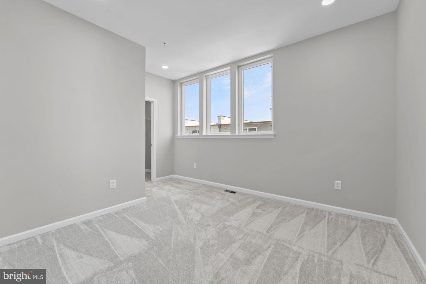 515 Riversail Ln #430 Property Photo 21