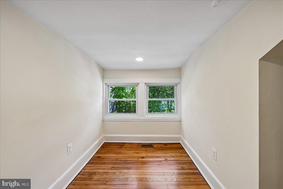 4012 Will St Property Photo 33