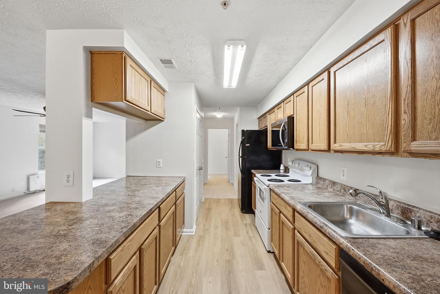 3702 Excalibur Ct #203 Property Photo 11