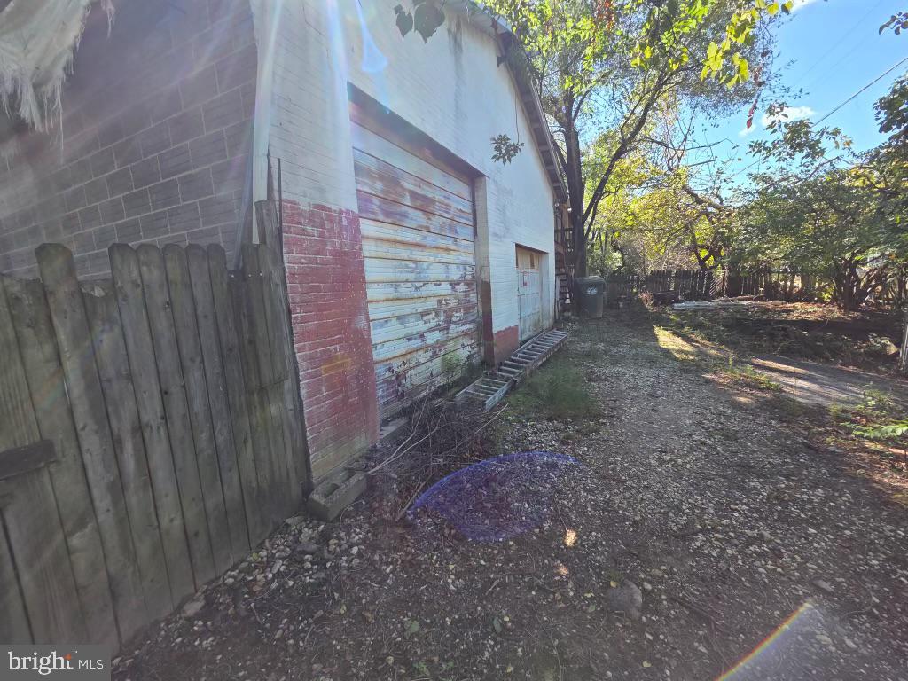 6900 Pickett Dr Property Photo 4