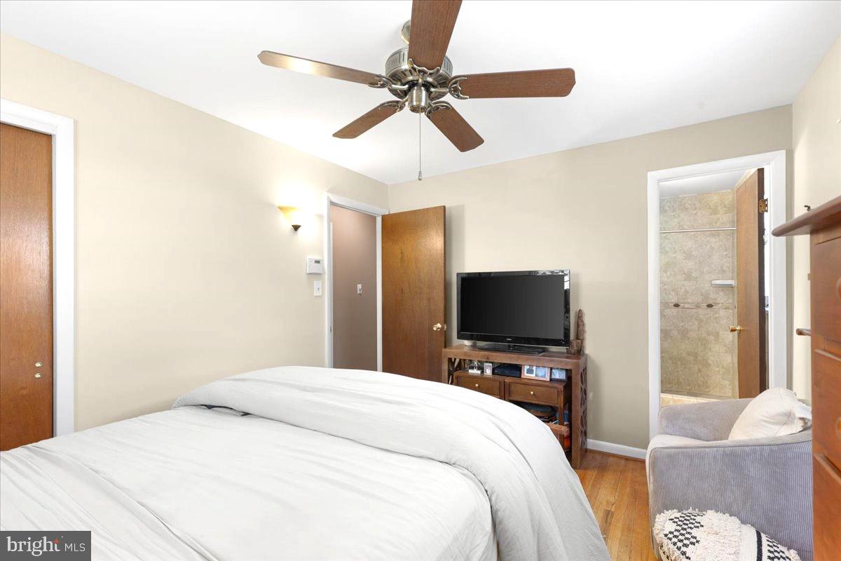 7302 Epping Ave Property Photo 16