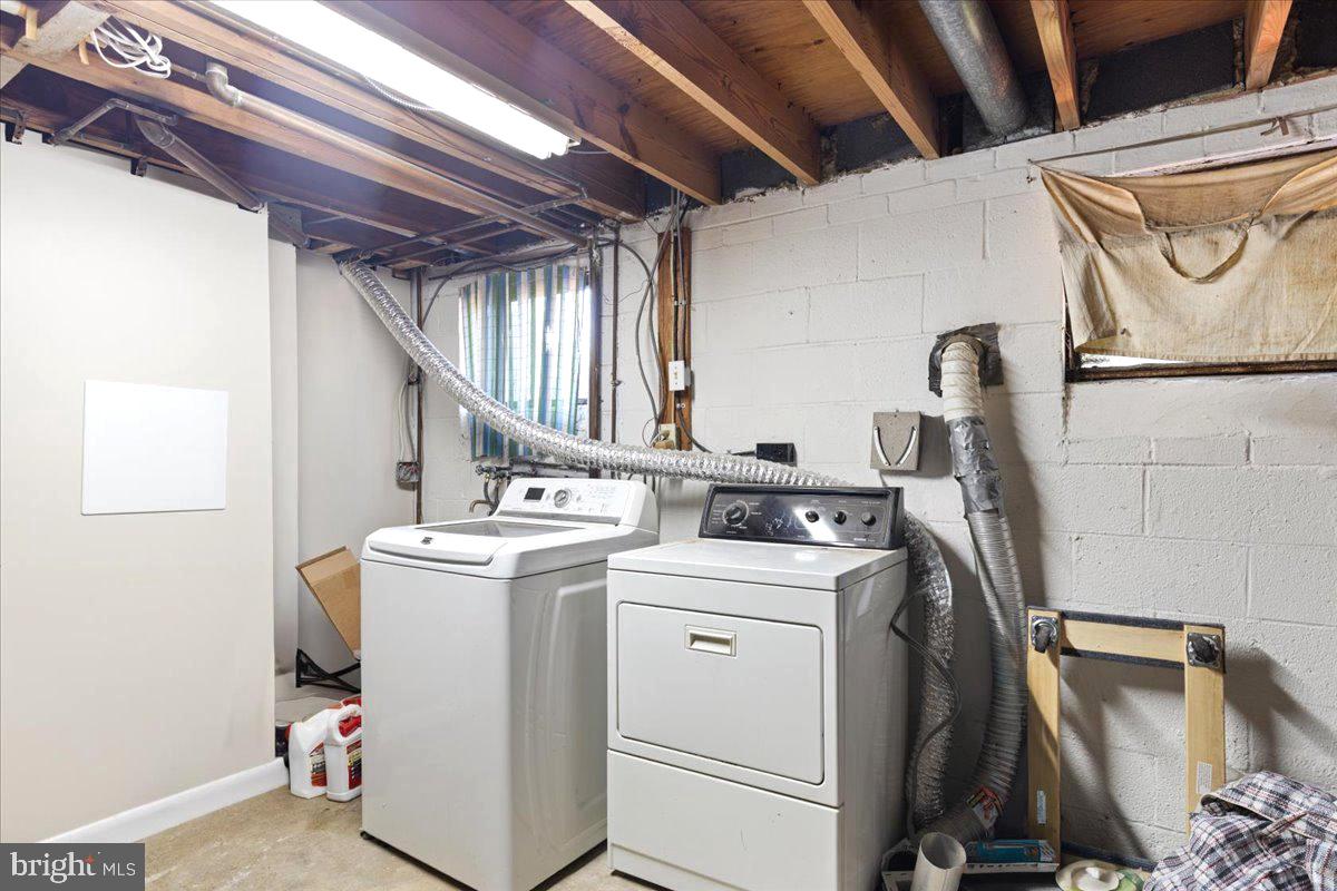 7302 Epping Ave Property Photo 27