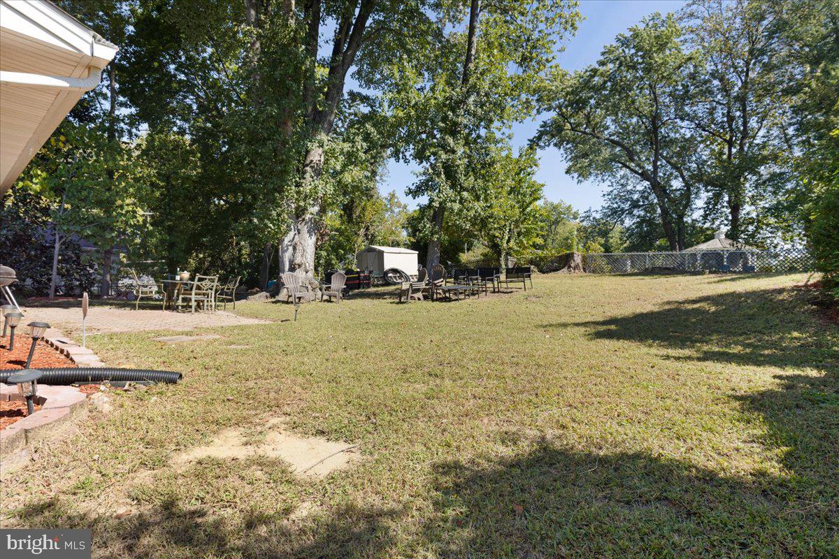 7302 Epping Ave Property Photo 32