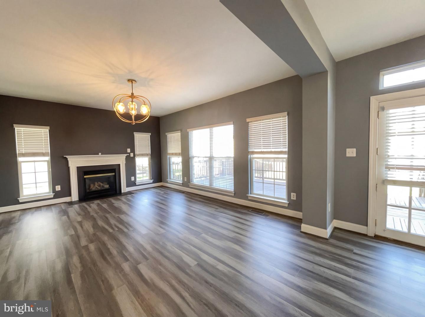 14214 Cold Harbour Dr Property Photo 3