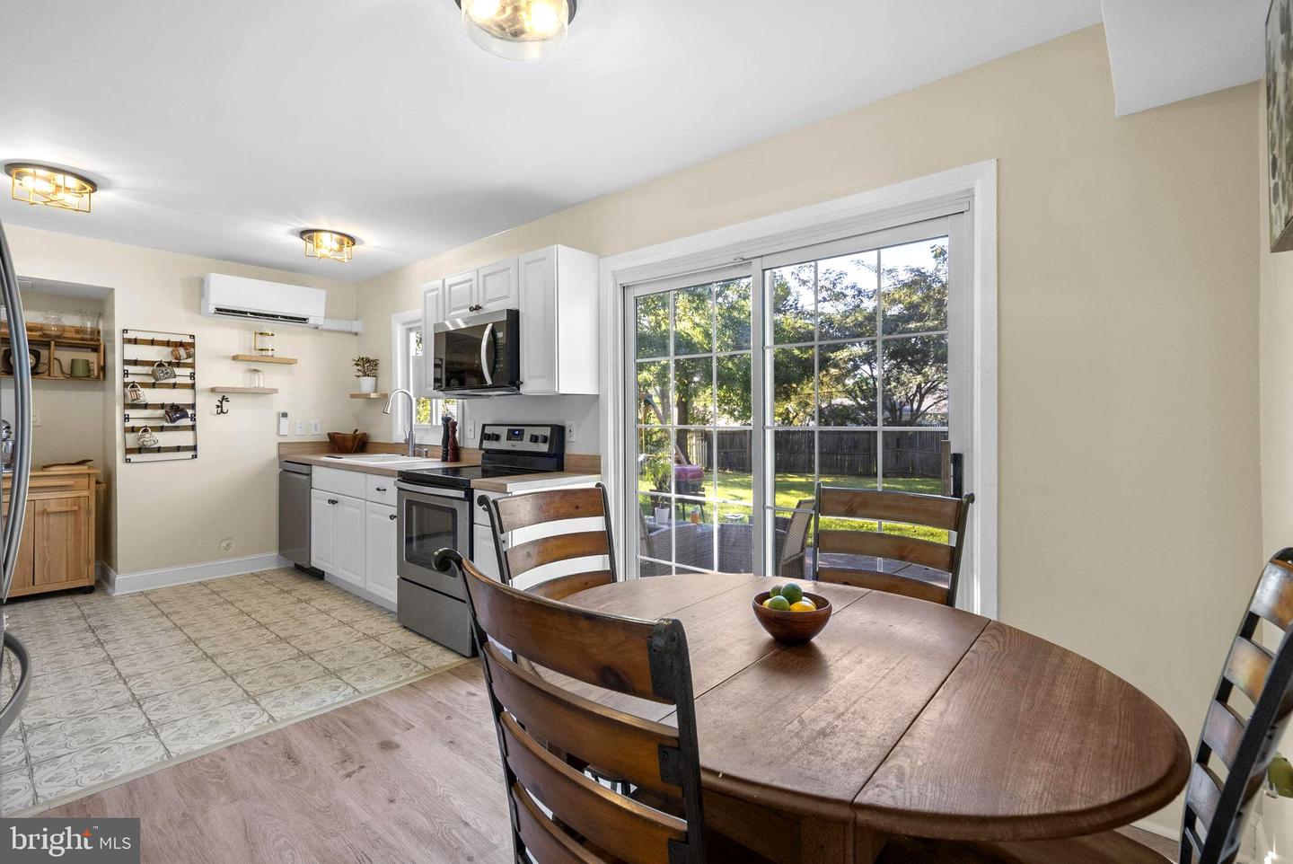 2516 Kittery Ln Property Photo 6