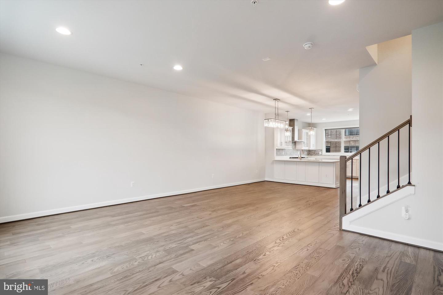 625 Leigh Way Property Photo 18