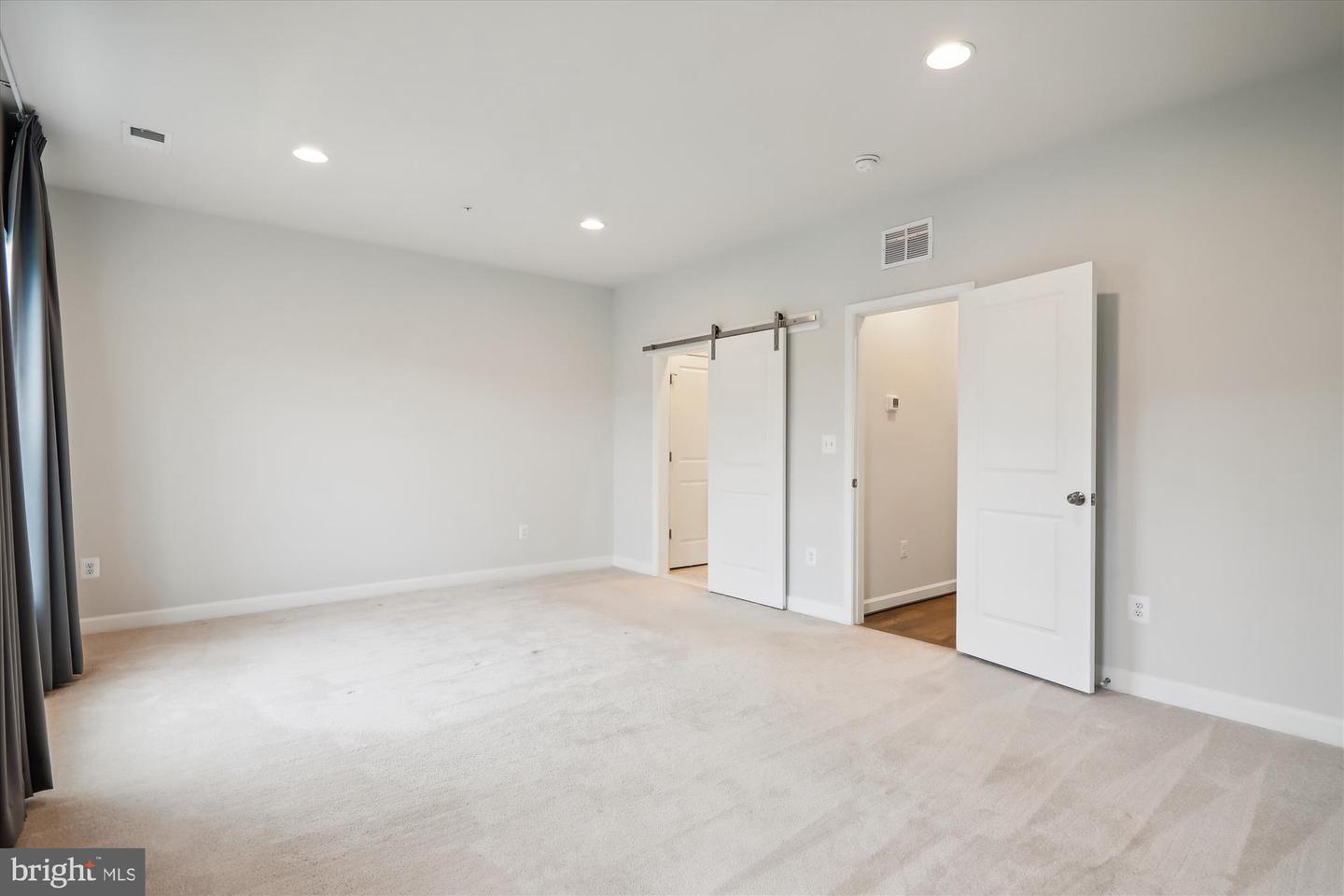 625 Leigh Way Property Photo 22