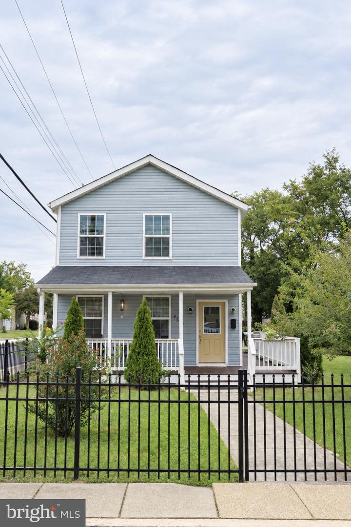 4514 BANNER ST Property Photo 1