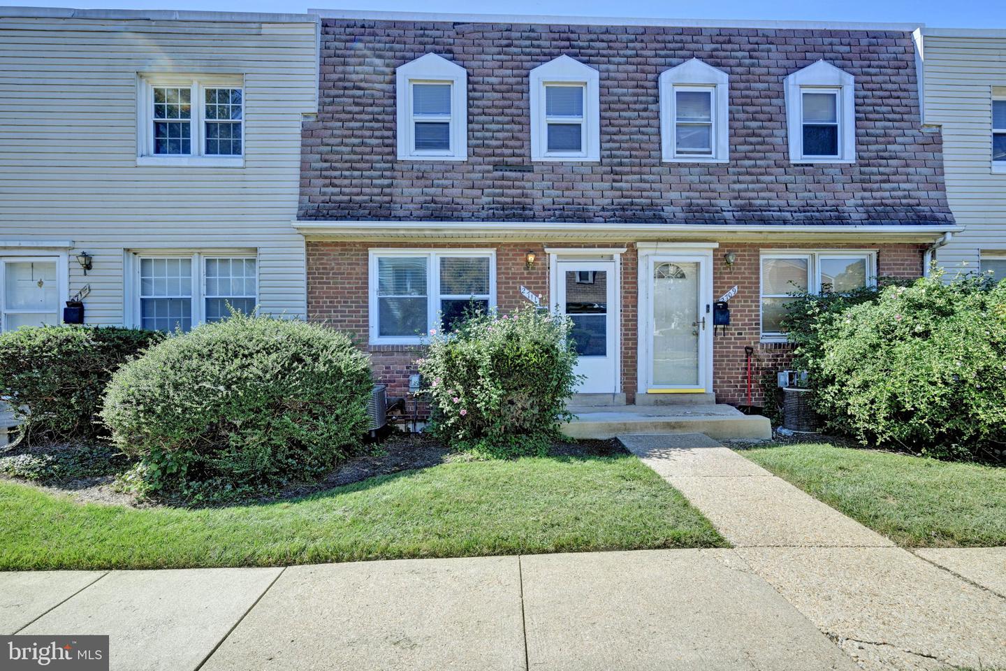2711 IVERSON ST #65 Property Photo 1