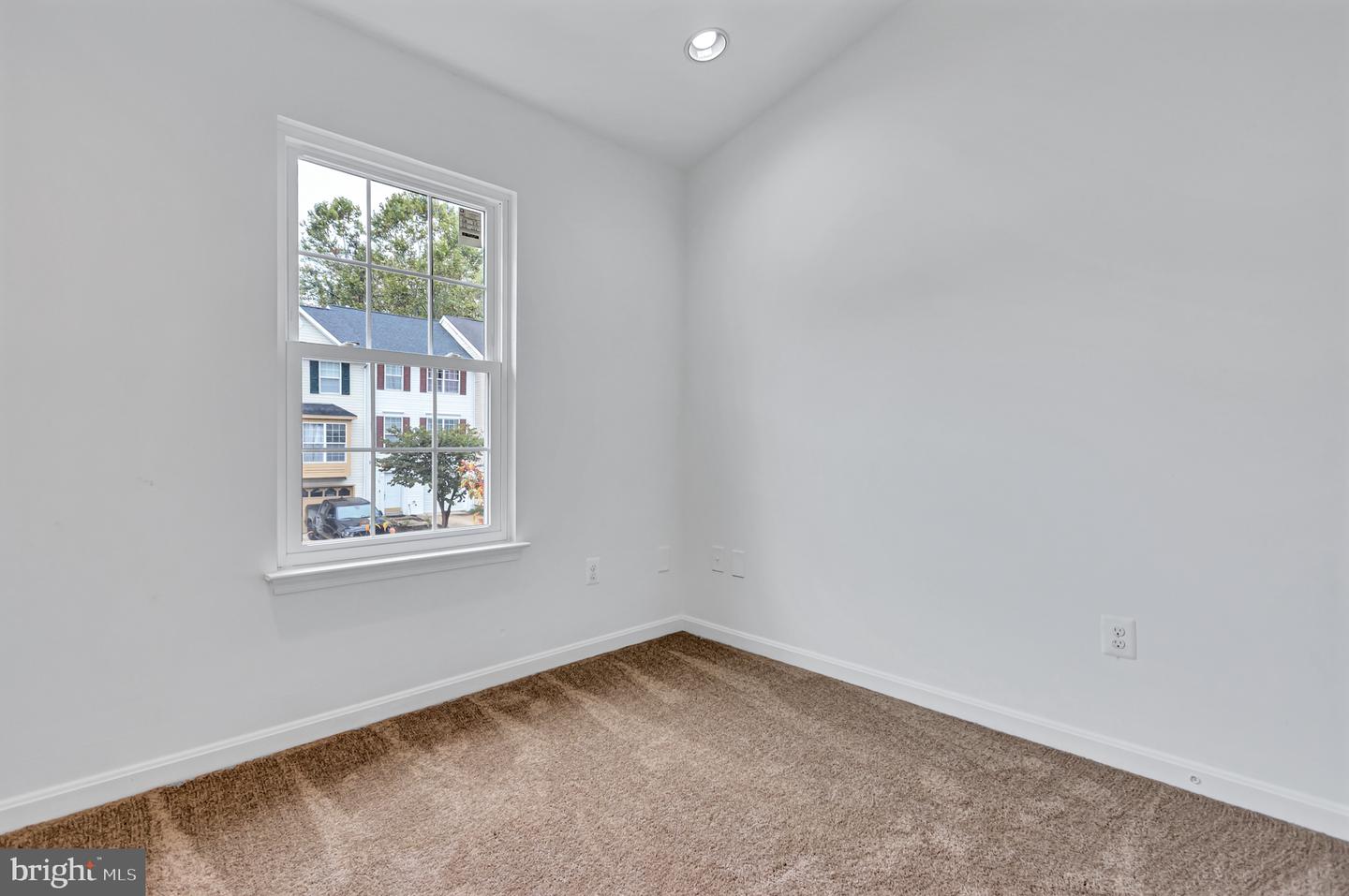 812 Vauxhall Rd Property Photo 23