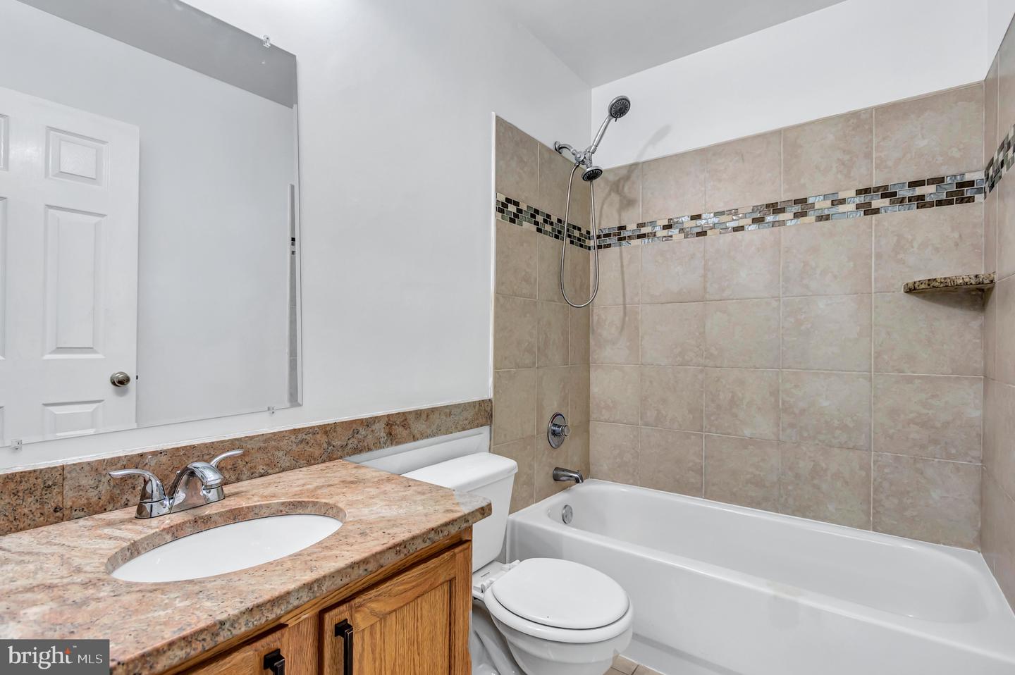 812 Vauxhall Rd Property Photo 28