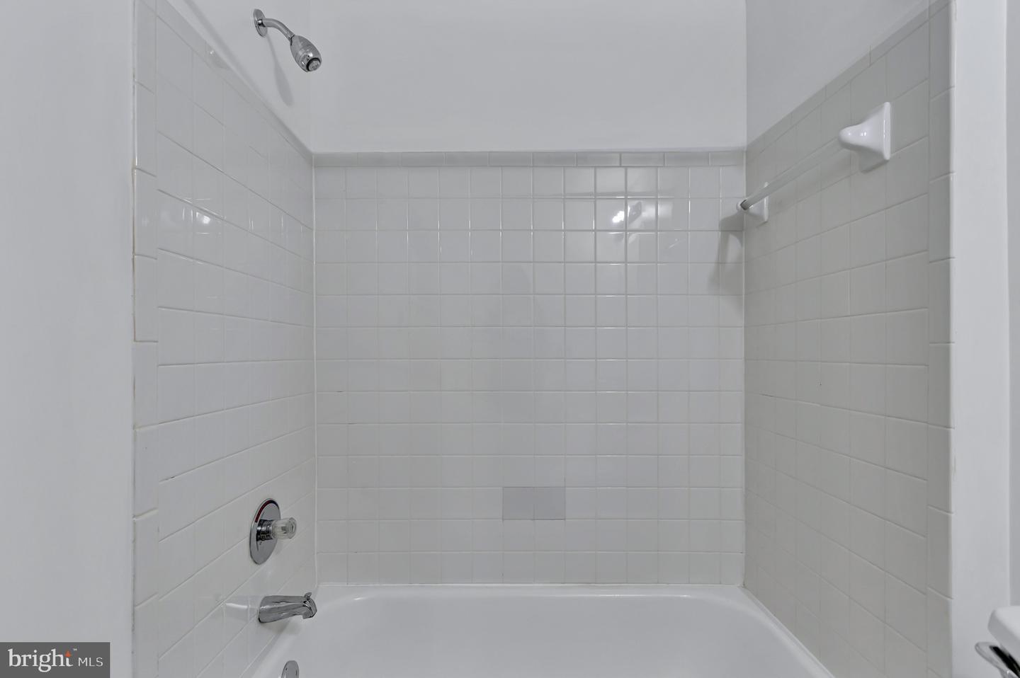 812 Vauxhall Rd Property Photo 33