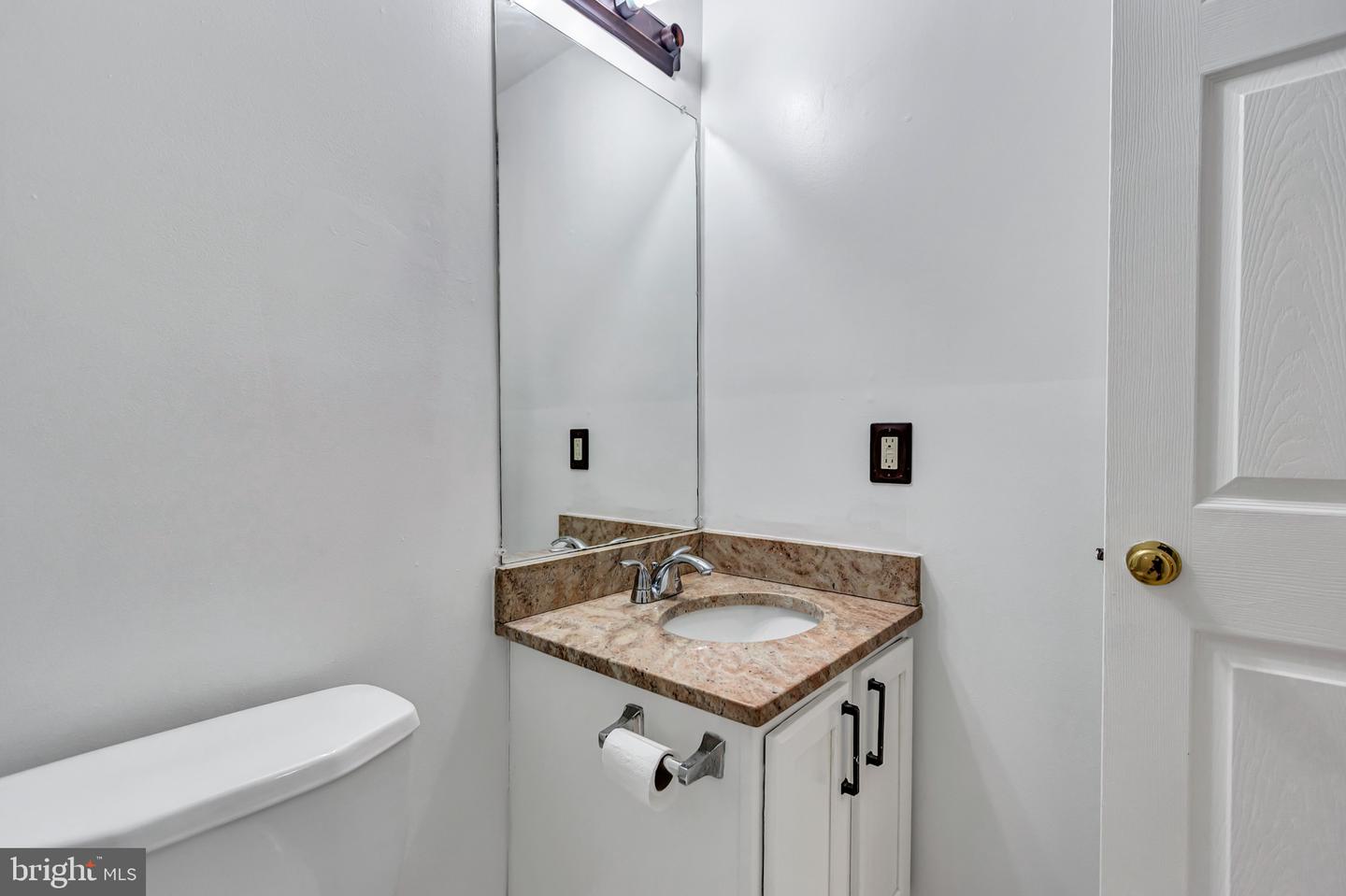 812 Vauxhall Rd Property Photo 34
