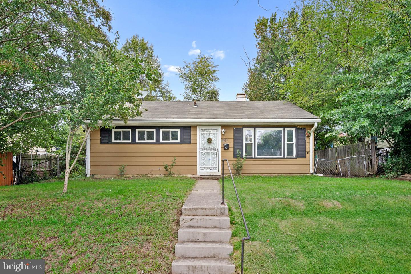 4815 TRENTON RD Property Photo 1