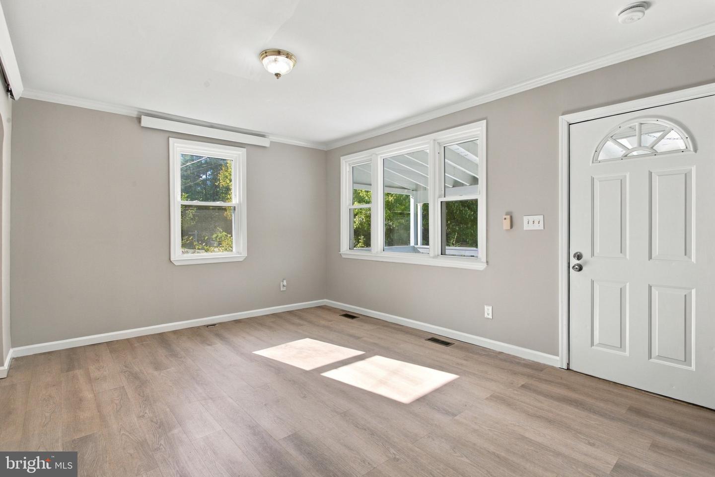 14110 S Springfield Rd Property Photo 6