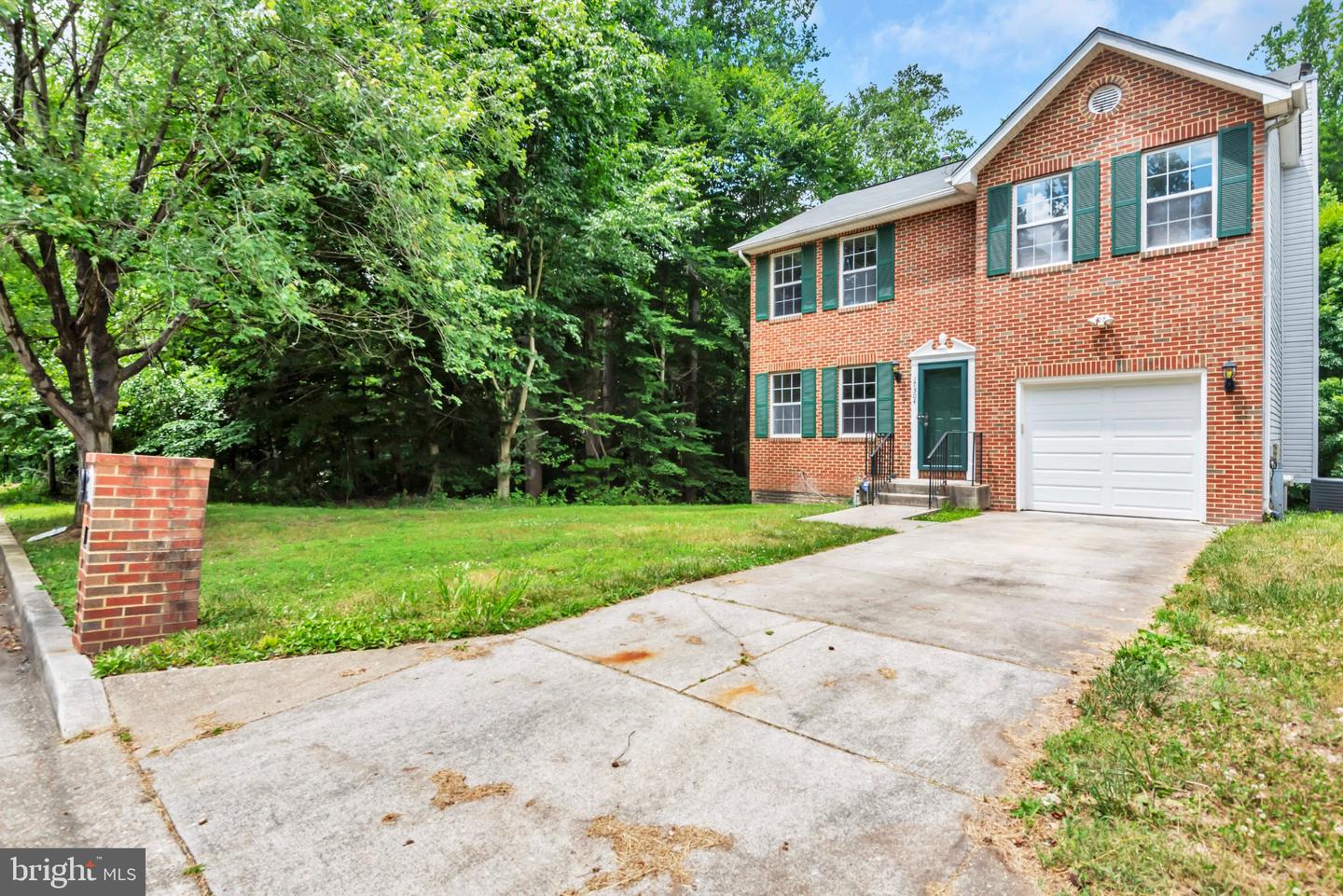 17304 Newton Ct Property Photo 2