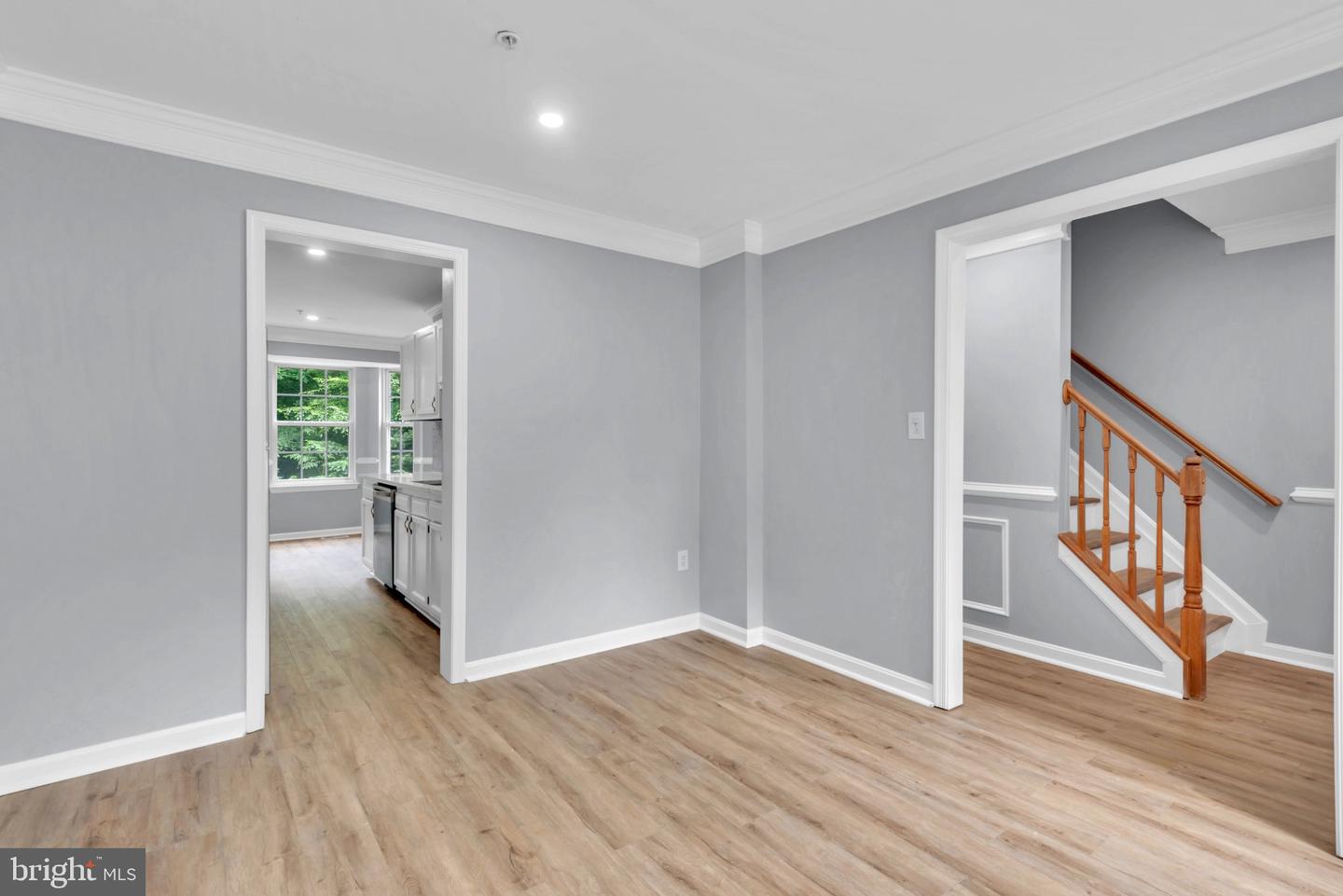 17304 Newton Ct Property Photo 16