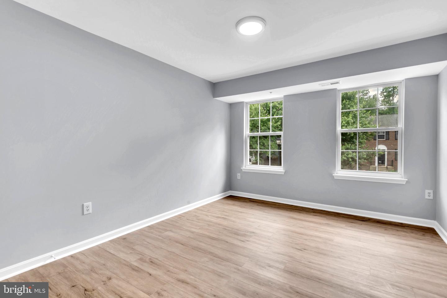 17304 Newton Ct Property Photo 26
