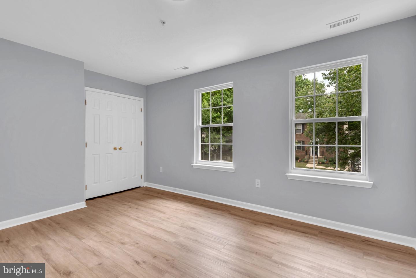 17304 Newton Ct Property Photo 28