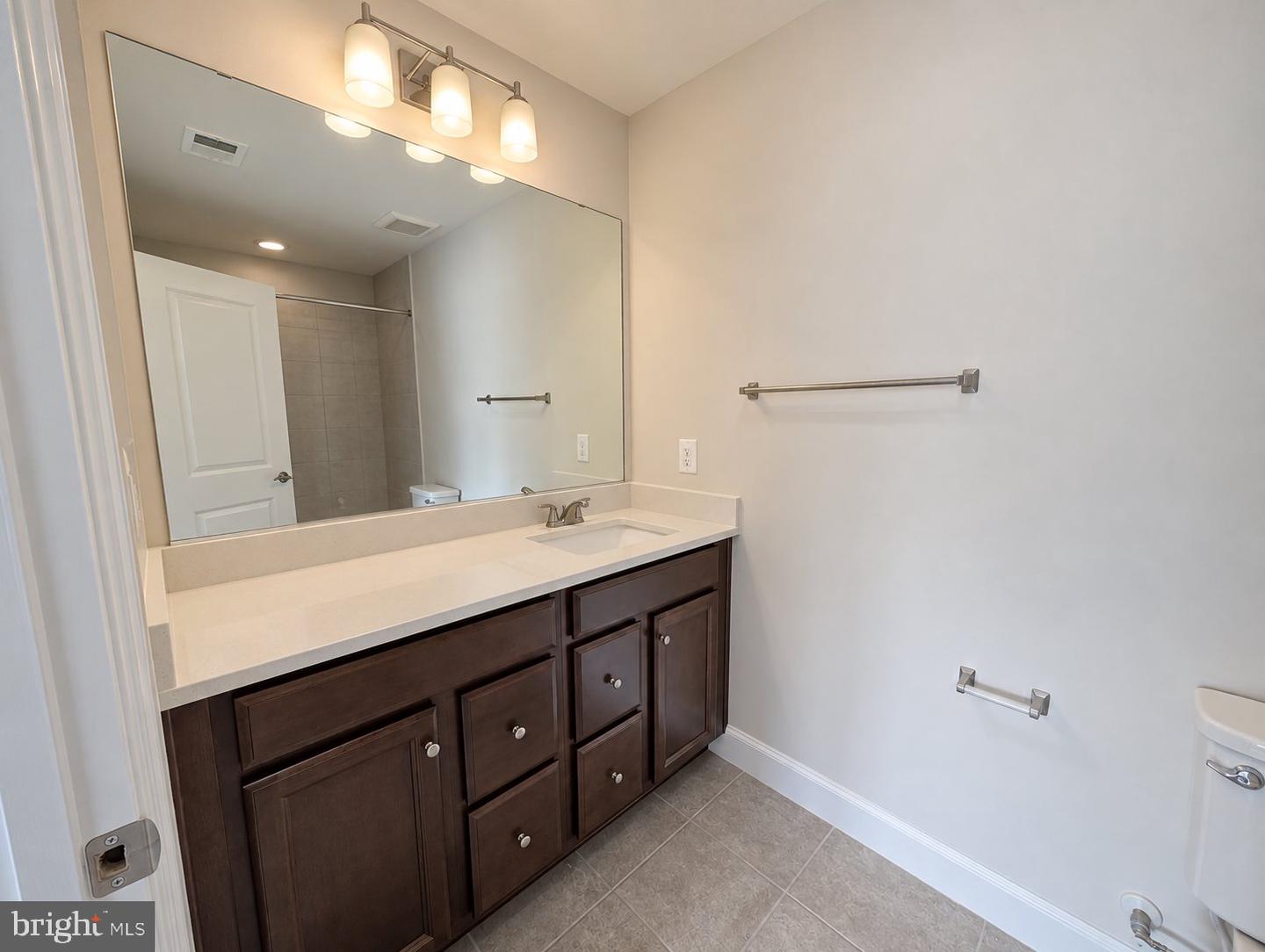3511 Carnaby St Property Photo 18