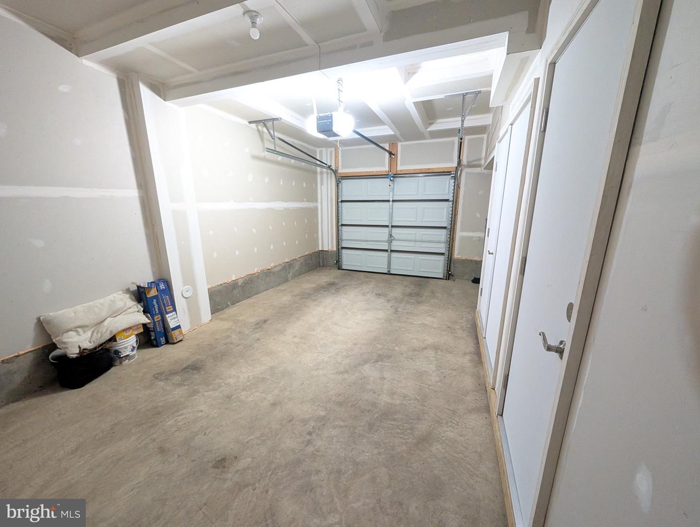3511 Carnaby St Property Photo 19