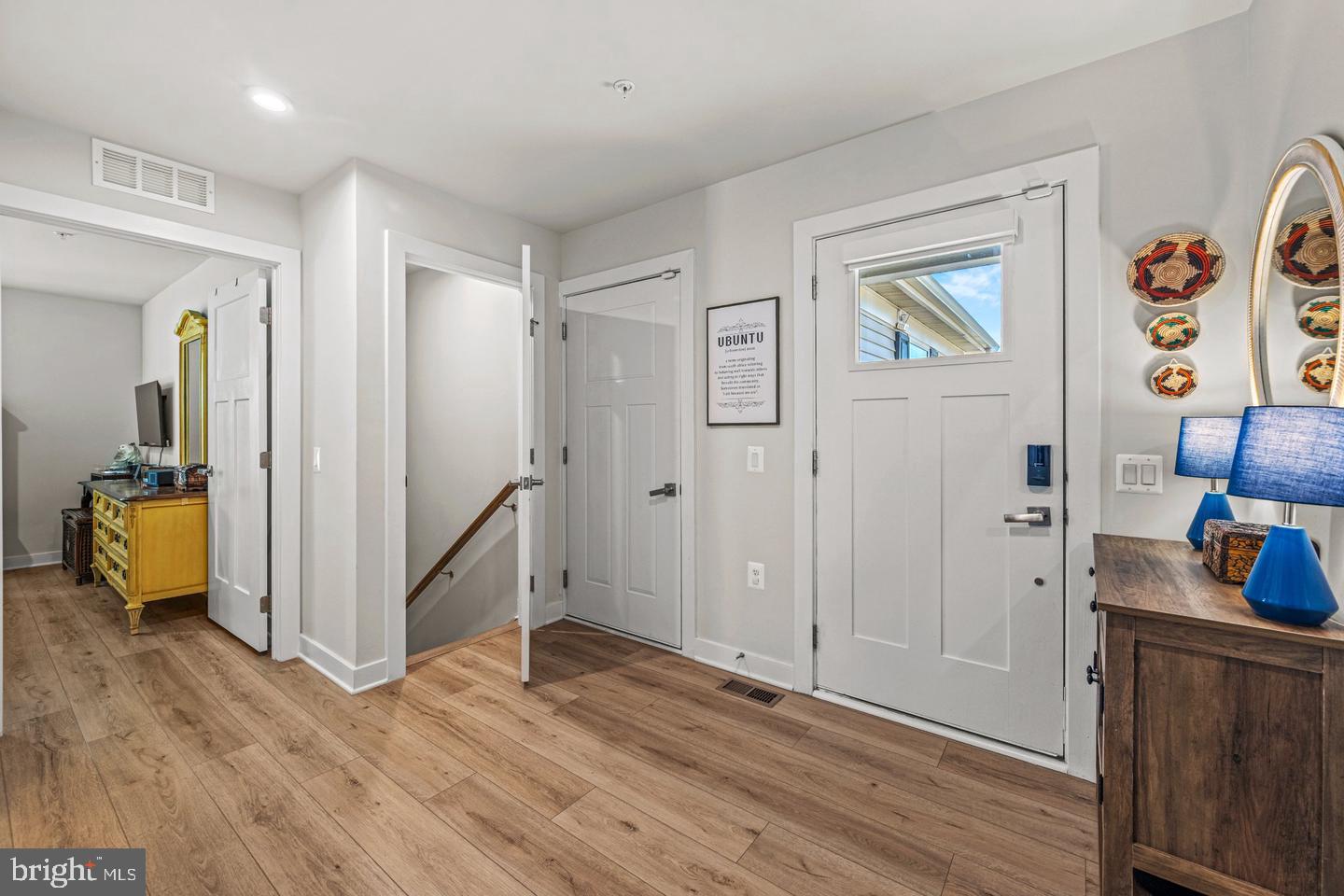 8406 Meadow Rock Ct Property Photo 2