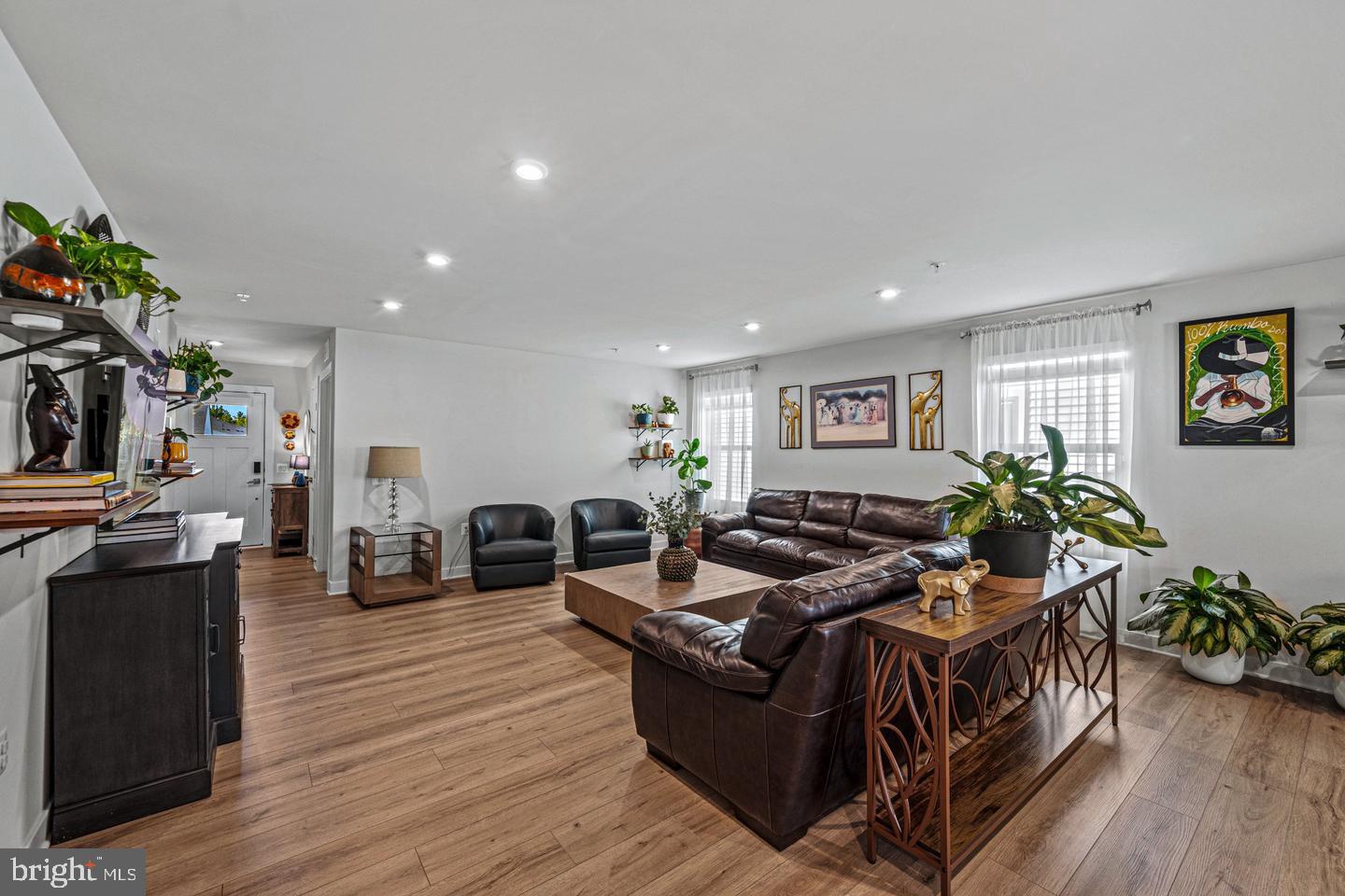 8406 Meadow Rock Ct Property Photo 3