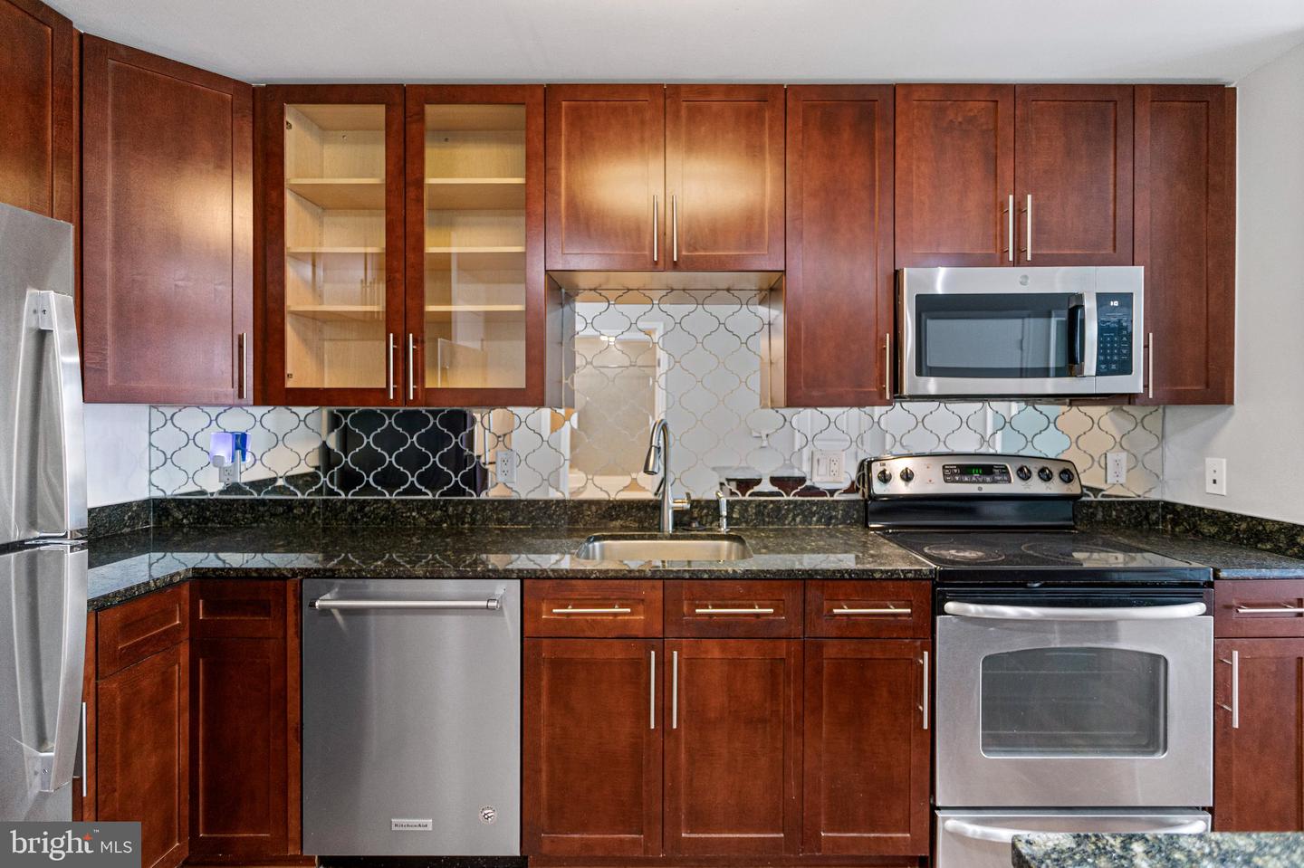 157 Fleet St #608 Property Photo 3