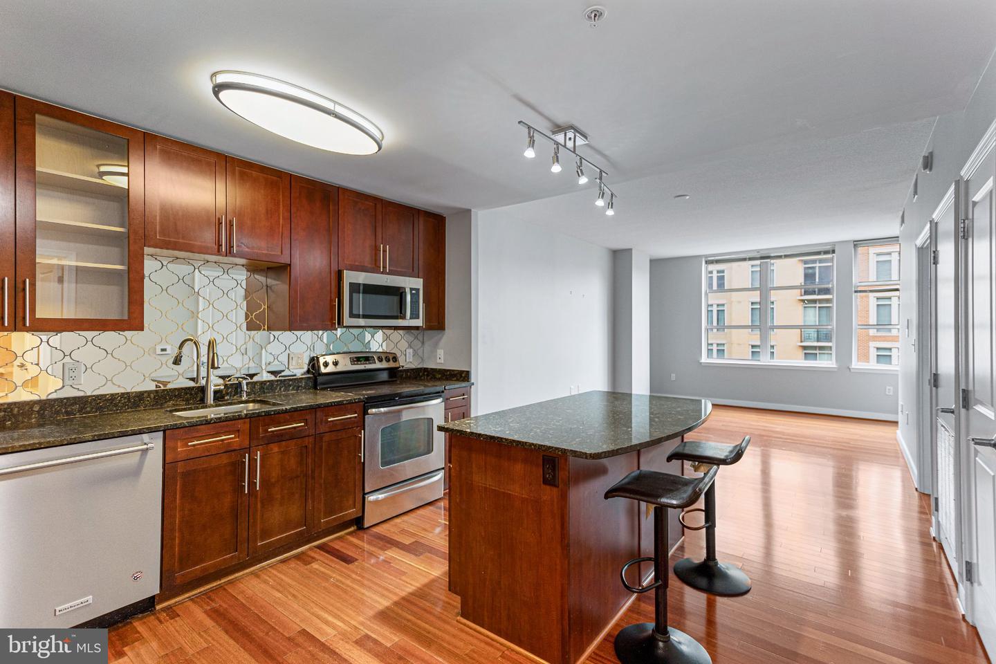 157 Fleet St #608 Property Photo 5