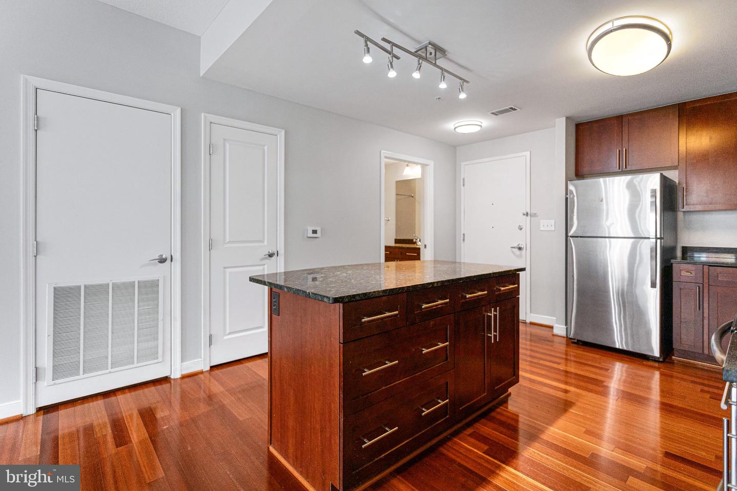 157 Fleet St #608 Property Photo 6