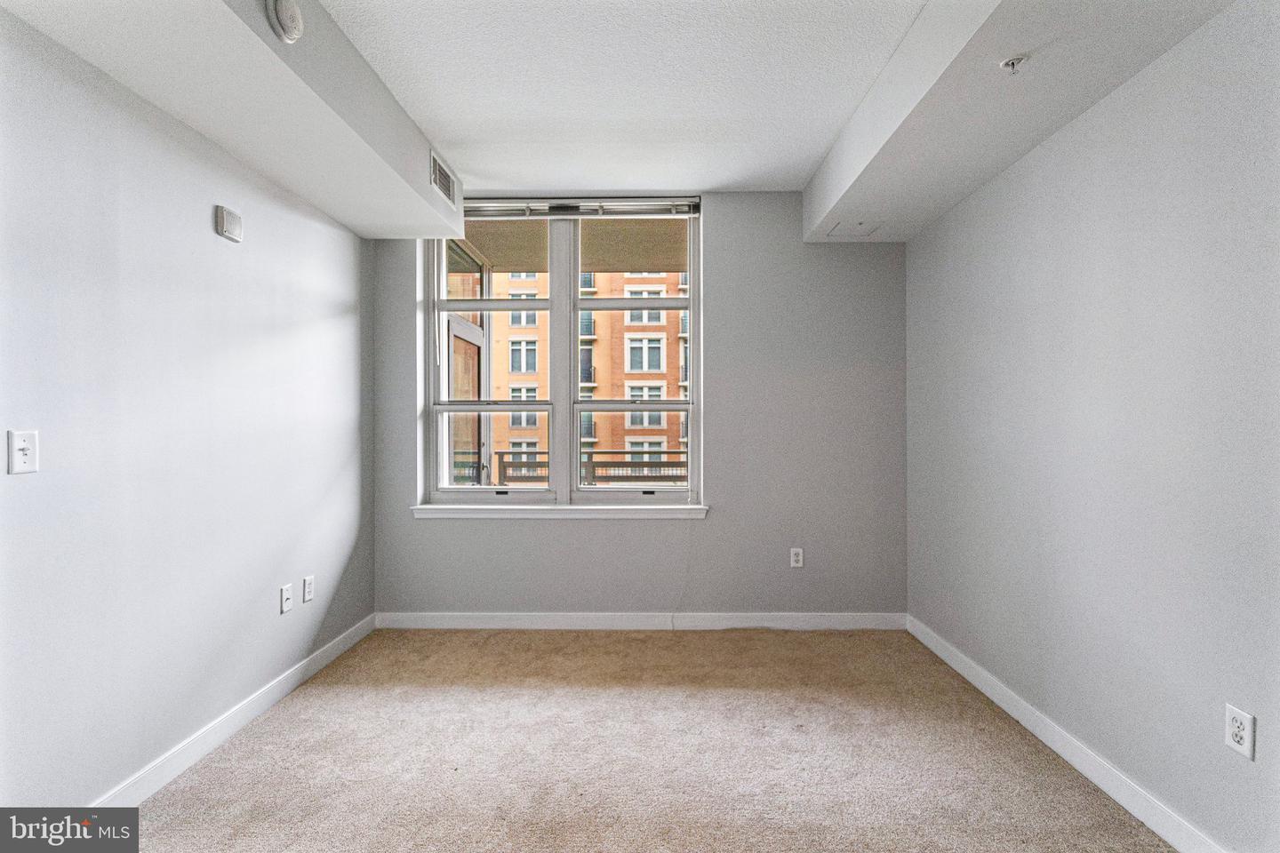 157 Fleet St #608 Property Photo 10