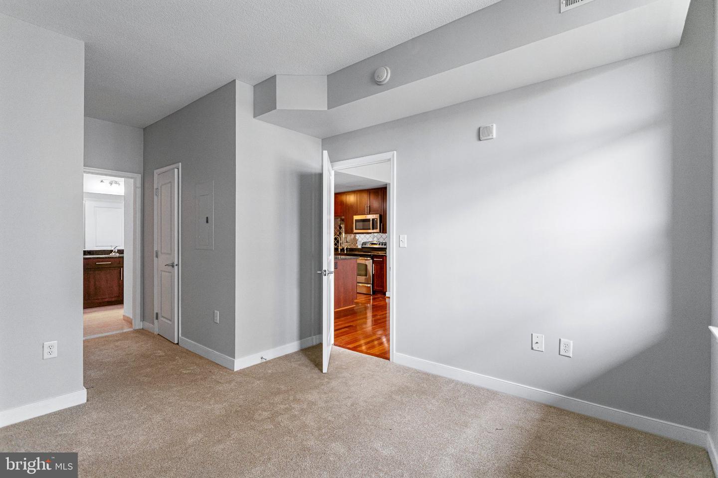 157 Fleet St #608 Property Photo 12