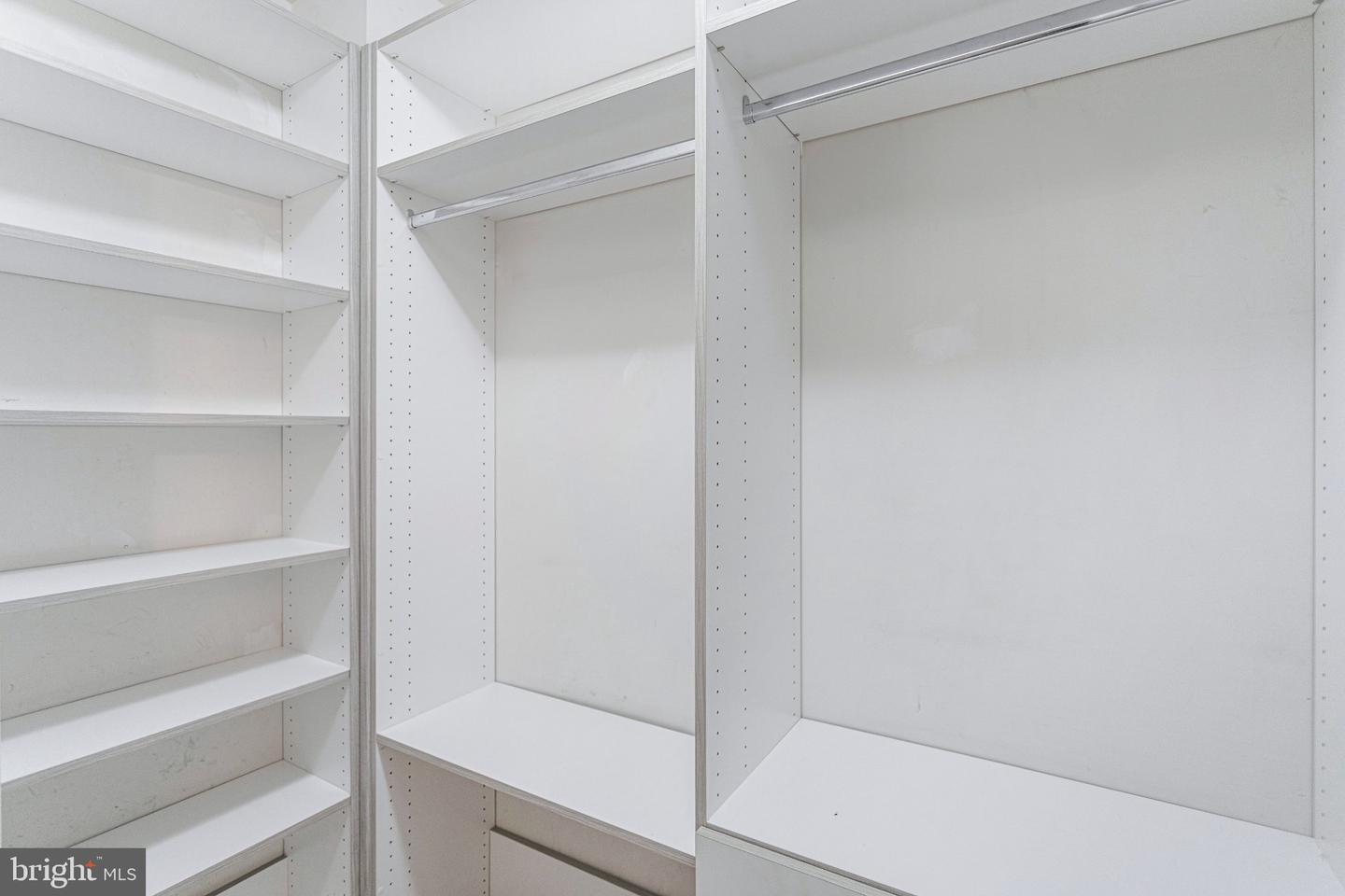 157 Fleet St #608 Property Photo 13