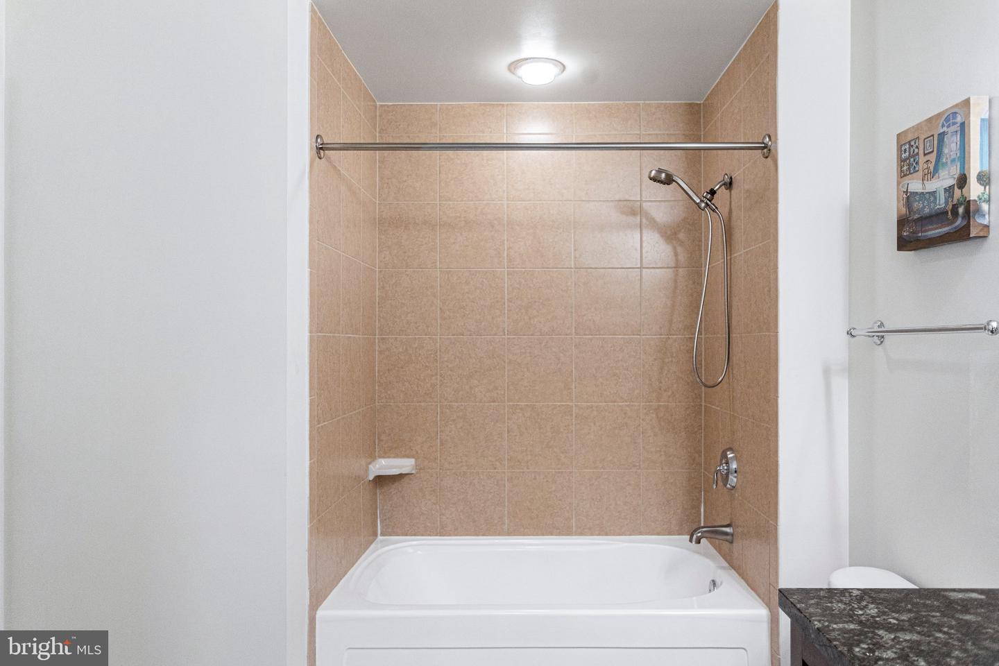 157 Fleet St #608 Property Photo 18