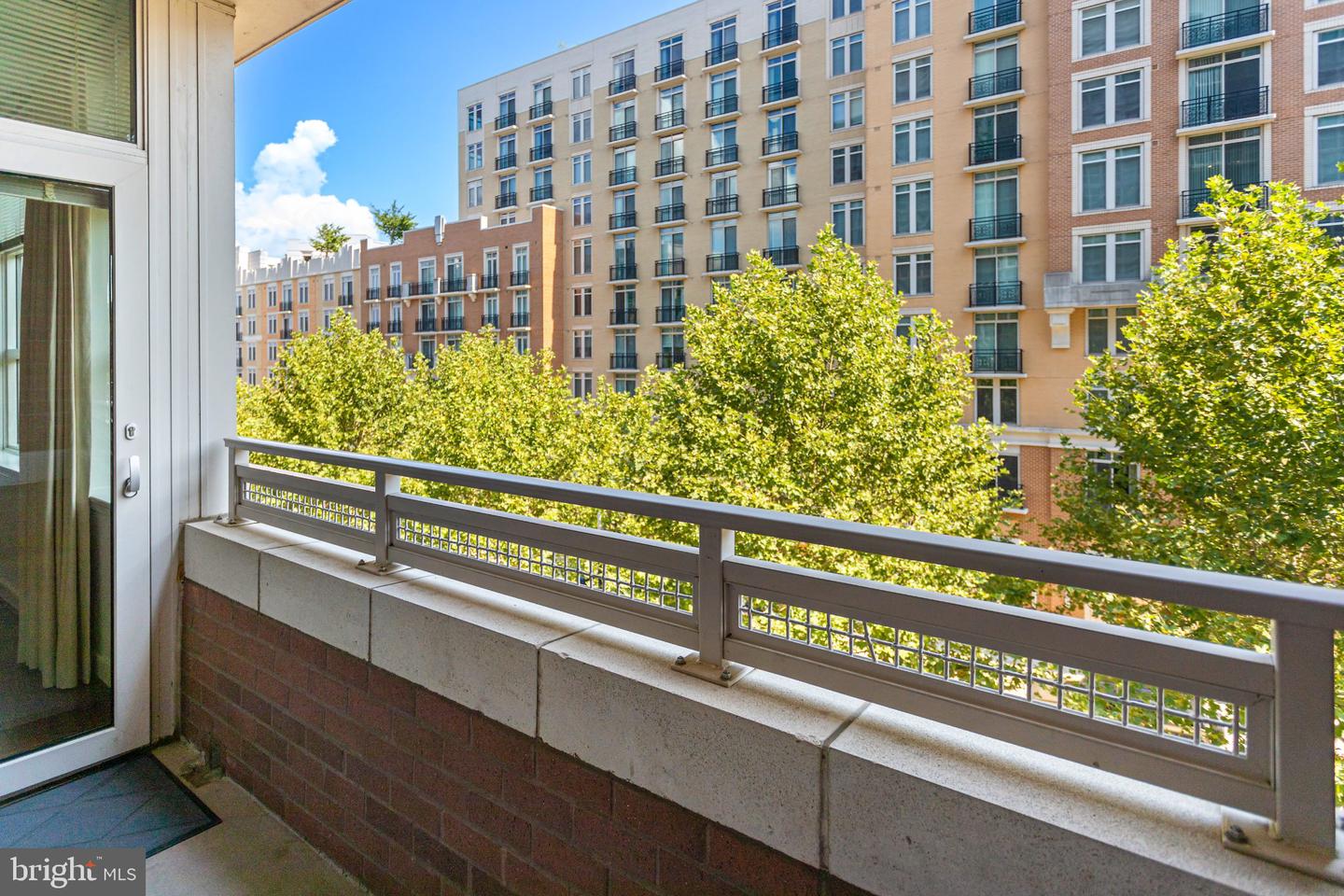 157 Fleet St #608 Property Photo 19
