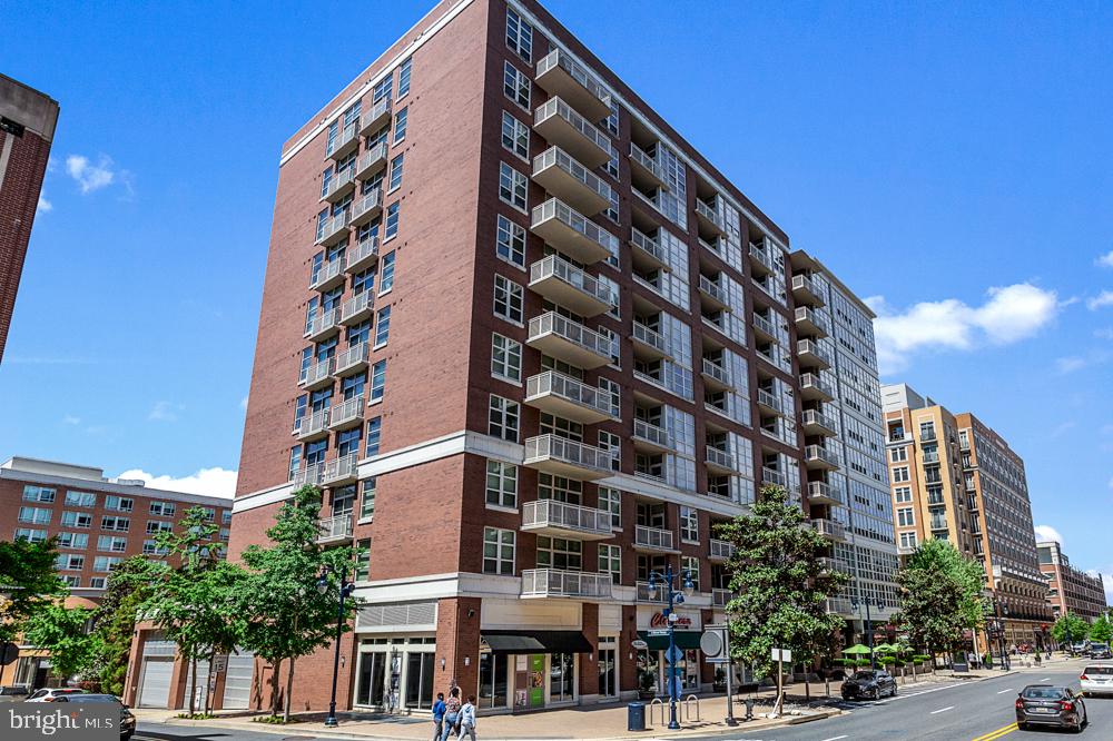 157 Fleet St #608 Property Photo 25